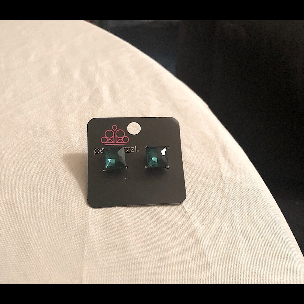 Post Green Studded Earring.